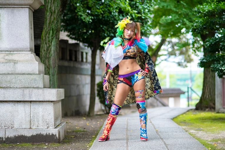 芸能界からプロレスへ 「圧倒的にみんなを幸せに」“傾奇者”ウナギ・サヤカが目指すのは「スターダムのアイコン」《特別グラビア＋インタビュー》(23)