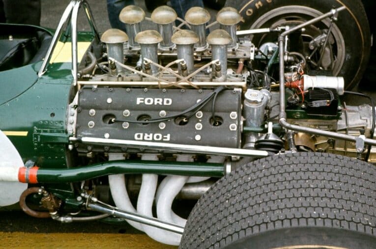 1968年にダブルタイトルを獲得したロータス49に搭載された、名機中の名機フォード・コスワースDFV ／ photograph by Getty Images