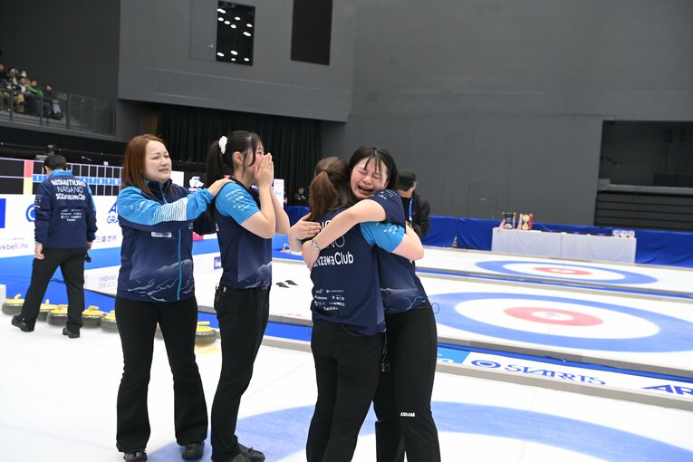 軽井沢SCと北海道銀行の激闘フォト（写真は右に続きます）　©JCA