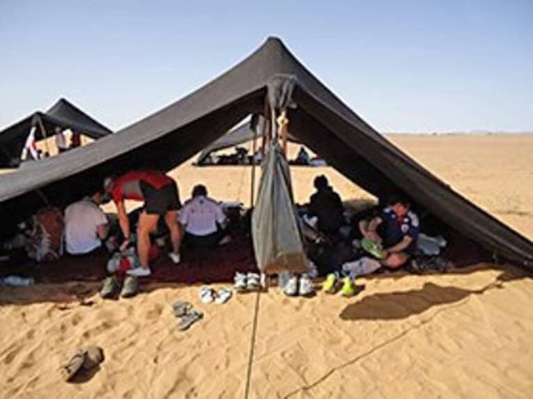 ベルベル人が建ててくれたテント