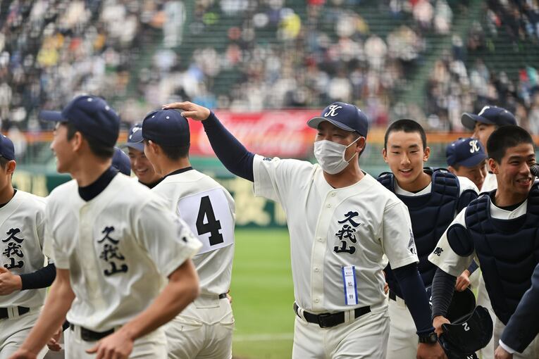 ベスト4進出を決めた國學院久我山ナイン　©Hideki Sugiyama