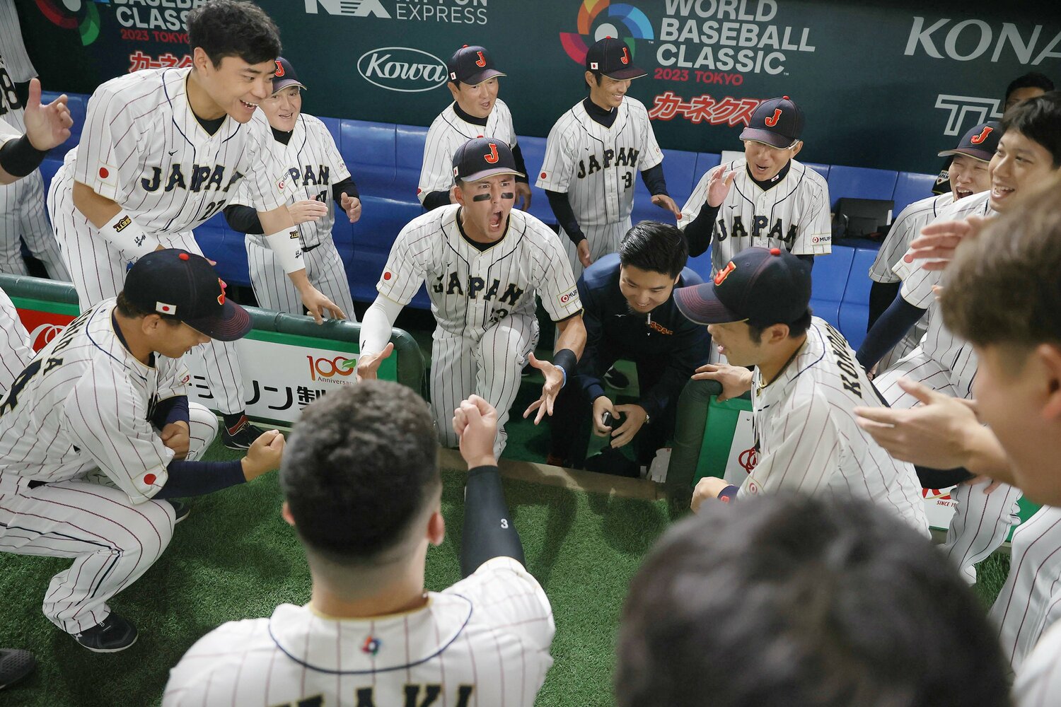 韓国戦前の円陣で声出しを担当したヌートバー。今や侍ジャパンのムードメーカーだ　©JIJI PRESS