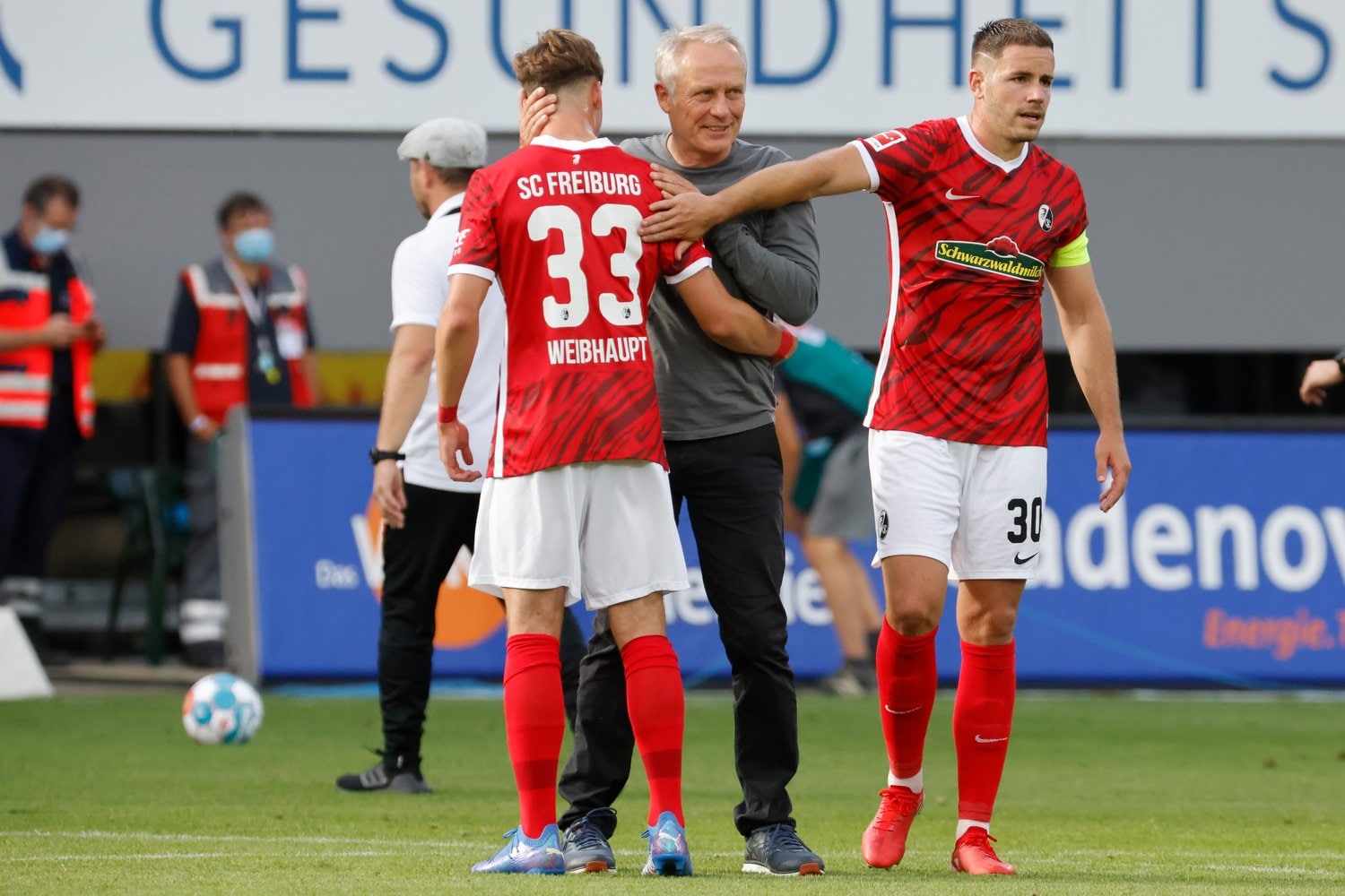 厳しい要求を求めるシュトライヒ監督だが、愛情の溢れる指導に選手は不平を漏らさない©Getty Images