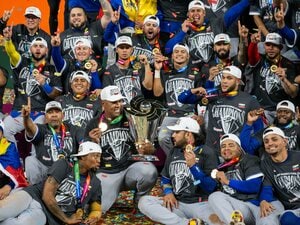 「アメリカに悪い感情は」「ジャッジはサッパリ」“トランプと遺恨”に見られがちなベネズエラ熱狂のWBC優勝だが…マイアミで聞いた複雑な声と報道