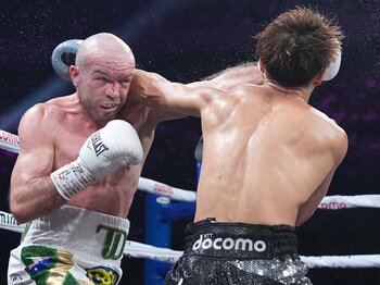 「僕に噛みつくほど、勝利への執念がある」ドヘニーと戦った元世界王者・岩佐亮佑が見た井上尚弥戦…慎重な戦法は「性格も出ていたかなと」＜Number Web＞ photograph by Naoki Fukuda