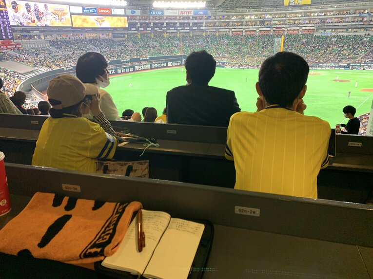 テーブル付き外野のHIPバー指定席