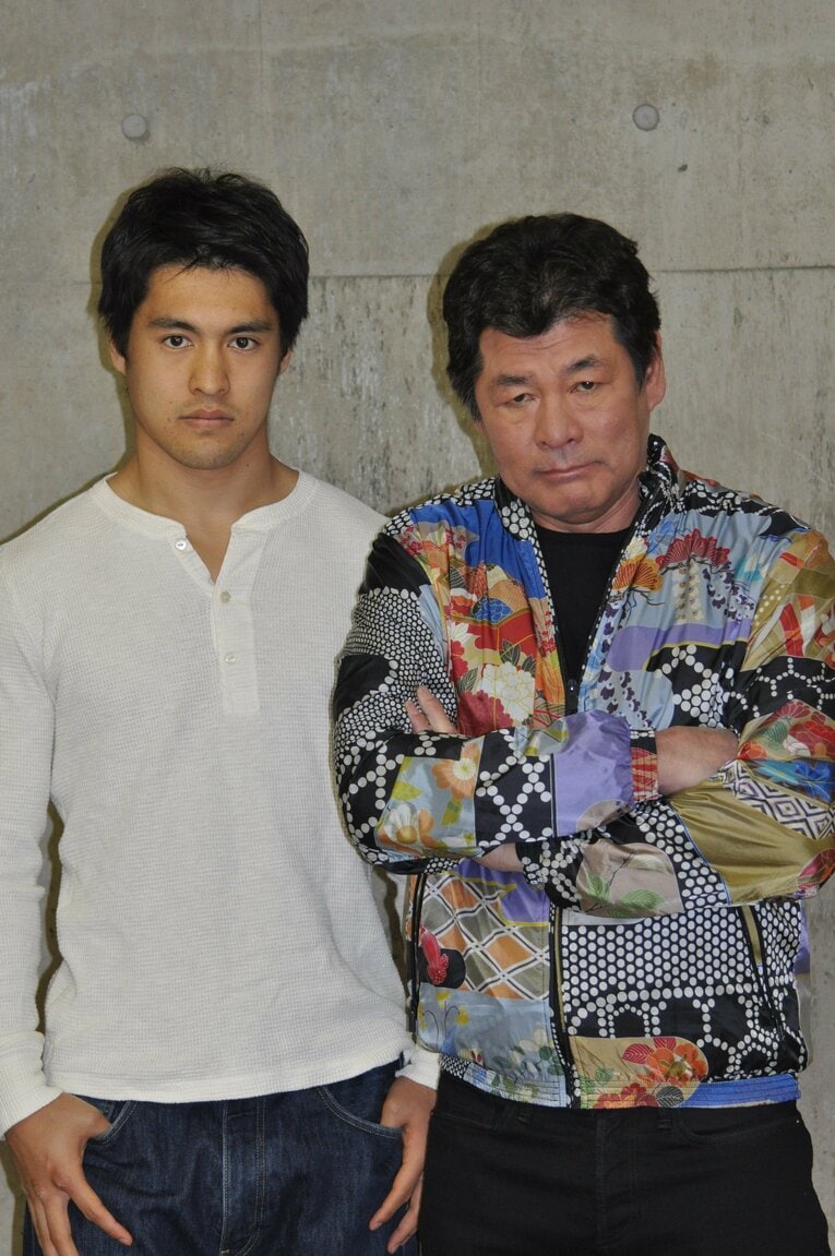 赤井英和と長男・英五郎（本人提供）