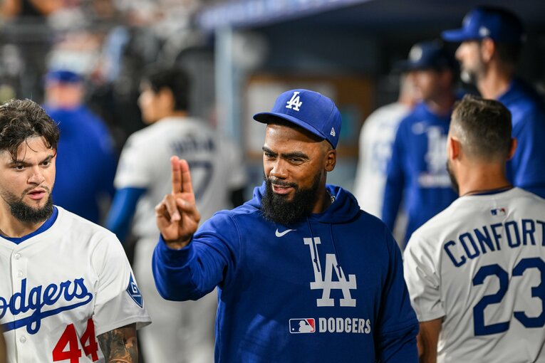 【常勝ドジャースと大谷らの”ステキな日常”／全100枚超】パヘスとご陽気なテオスカー…写真はまだまだ続きます　©Nanae Suzuki