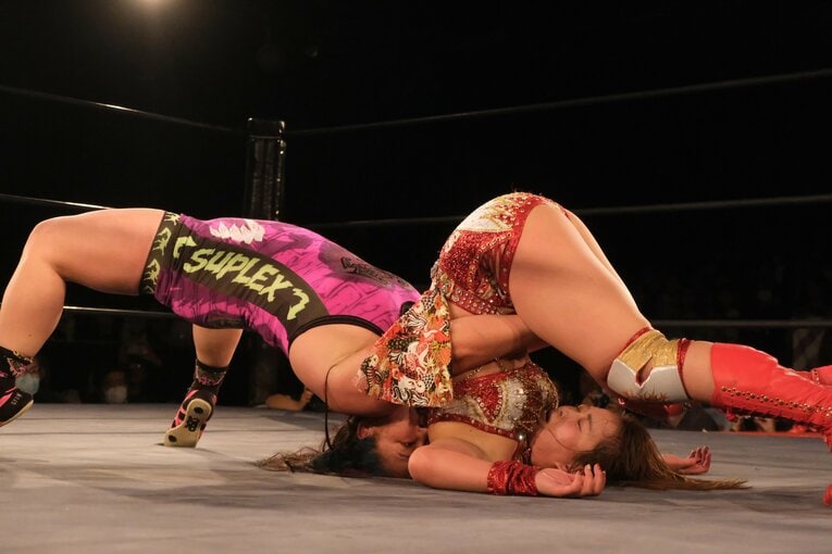 「泣いてんじゃねえ！ってビンタしたけど…」WWEから帰還したSareeeが日本で目指す“プロレス”とは？「ライバルはいればいるほど面白い」(71)