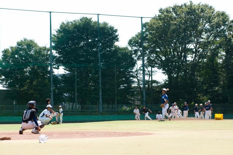 東大グラウンド　©BUNGEISHUJU