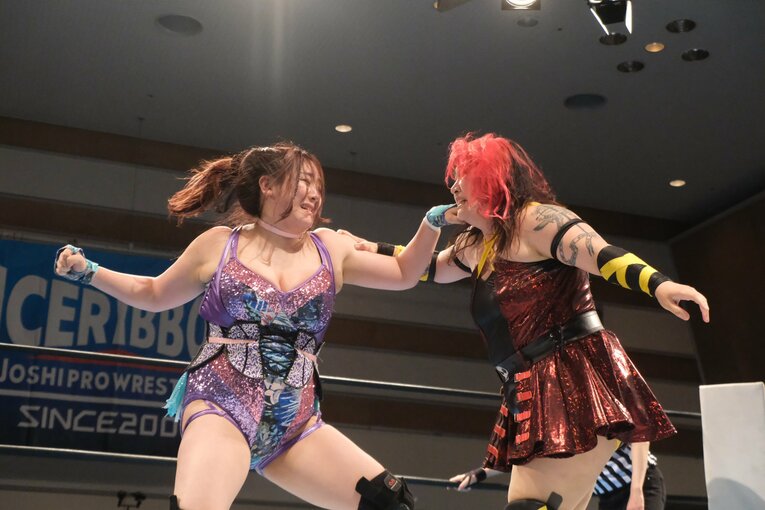 「やせたら可愛いのに」世間の声との闘い…“プラスサイズモデル”も務める女子レスラー・まなせゆうなの思い「ありのままの自分を愛せばいい」(41)