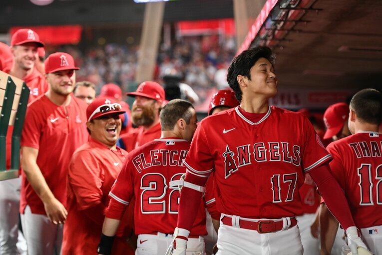 エンゼルスベンチでの“水ぶっかけ”セレブレーション（2枚目/全2枚）　©Nanae Suzuki