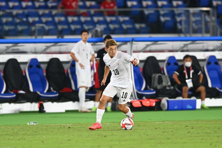 追加招集の可能性がある堂安律　©JMPA