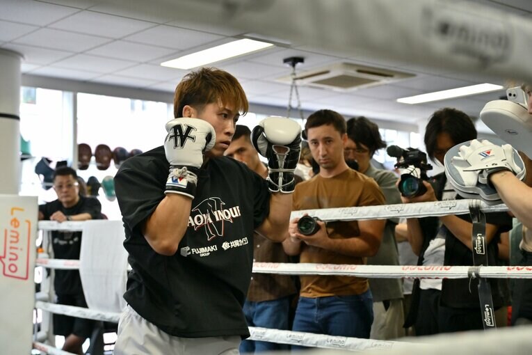 公開練習では数多い報道陣の前で汗を流した　©Hideki Sugiyama