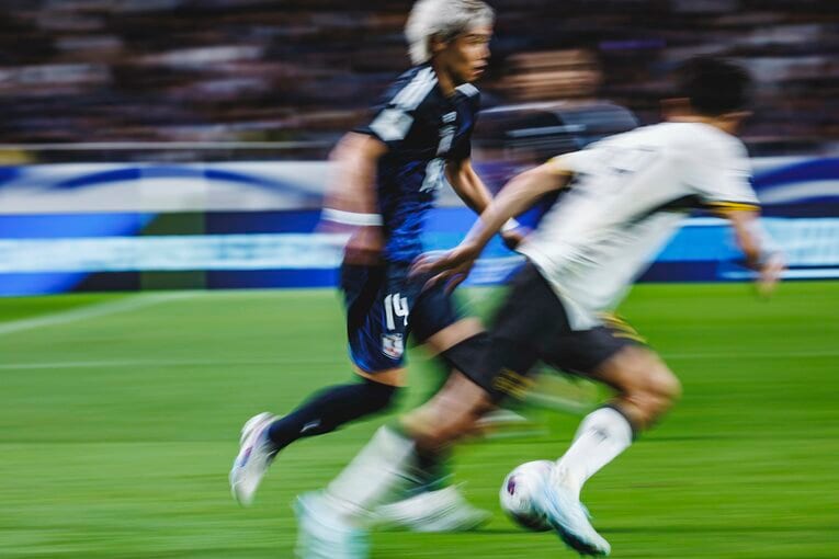 伊東純也の高速ドリブル（6枚目／全9枚）©Kiichi Matsumoto