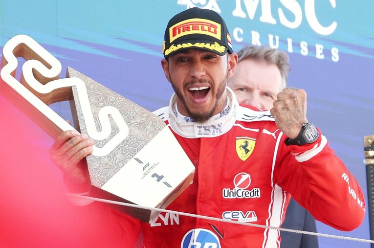 2番手スタートから逆転で勝利を挙げ、喜ぶハミルトン ／ photograph by Getty Images
