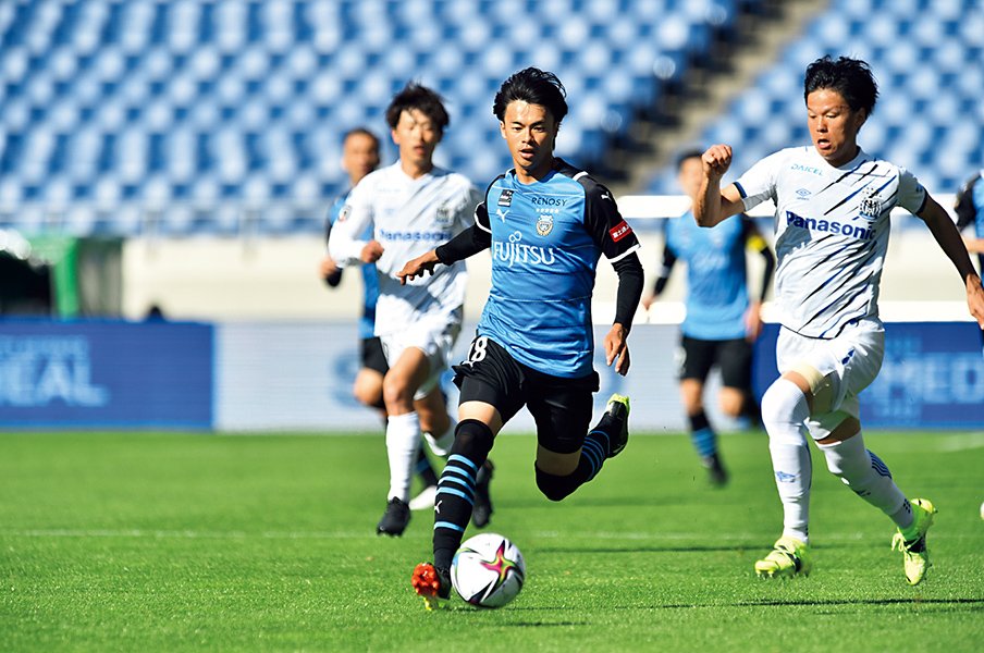 世界の舞台へ飛躍も近い?! 23歳・三笘薫の進化と才能。<Number Web> photograph by J.LEAGUE