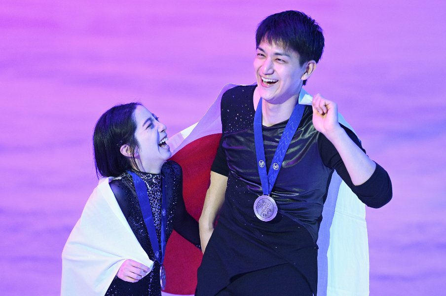 快挙尽くしのりくりゅう、木原龍一29歳と三浦璃来20歳「まだまだ上にいけます」…五輪から世界選手権まで駆け抜けた2カ月<Number Web> photograph by Asami Enomoto