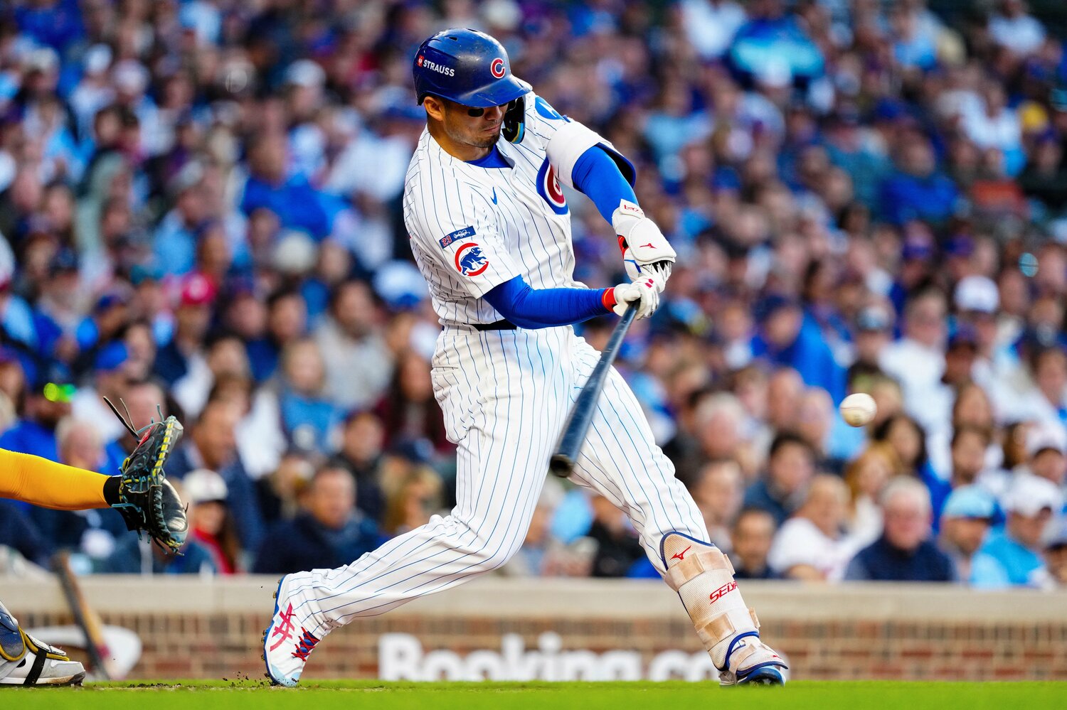 鈴木誠也のバッティング。昨季は32本塁打、103打点を記録　©︎Mary DeCicco/MLB Photos via Getty Images