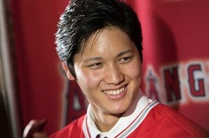 大谷翔平が「まるで弟みたい」ちょっかいを出され爆笑…仲間達に愛されたメジャー1年目のロッカールーム「清掃スタッフにも礼儀正しい素顔」