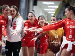 「えっ、みんな同じ髪型なの…それクレイジーじゃない?」関菜々巳がイタリア同僚に驚かれた女子バレー部“暗黙のルール”「当時はおかしいと言えなかった」