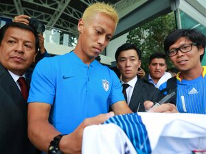 2017年、メキシコのパチューカ入団直後の本田圭佑。彼や現日本代表の選手たちが、日本サッカーの海外的な知名度の高まりに貢献している
