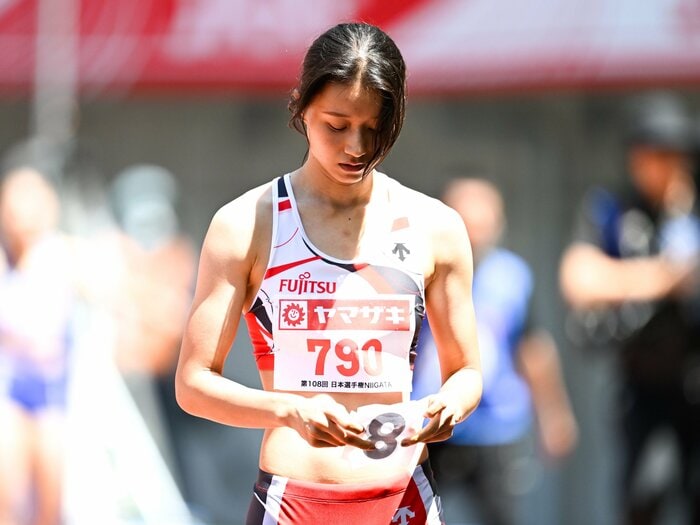 「40人中39位」で滑り込み内定…女子ハードル田中佑美(25歳)に見る「モデル挑戦だけじゃない」“五輪戦略”の重要性「標準記録はマストではない」<Number Web> photograph by Asami Enomoto