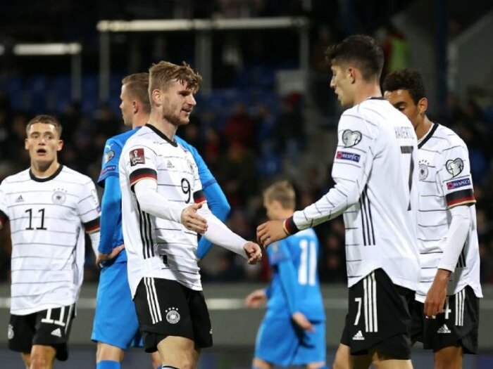 <オフェンシブで勇猛果敢>新生ドイツ代表がW杯予選で3戦連続クリーンシート! フリック監督“3つのキーワード”が高める期待感<Number Web> photograph by Getty Images