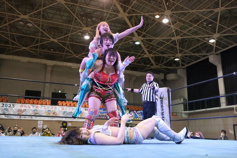 「可憐ですねぇ」人気女子レスラー・安納サオリに観客もウットリ…初の凱旋大会に滋賀が沸いた日「“絶対不屈彼女”は泣かないんです」(84)