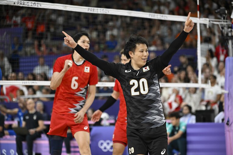 出色のレシーブを連発したリベロ山本智大　©︎Asami Enomoto/JMPA