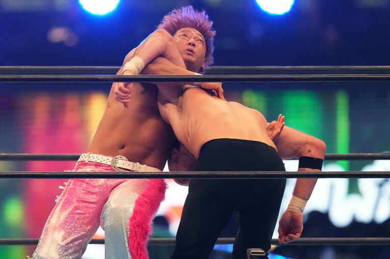 逆転のデスライダーを放つ海野翔太　©Essei Hara