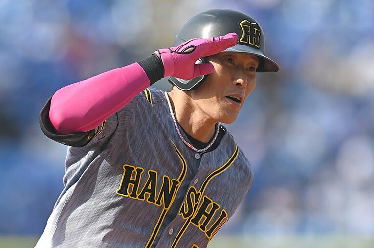 今季2号目を放った阪神・糸井嘉男。今年でプロ18年目、7月には40歳を迎える ／ photograph by Sankei Shimbun