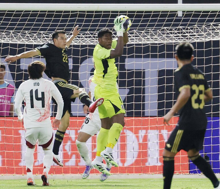 ワールドクラスの反応を見せ、クリーンシートに貢献　©JIJI PRESS