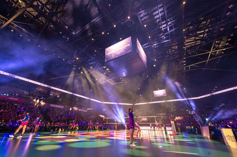 レーザー光線はSAGAアリーナの多目的機能を活かした演出の一つ　©Takuya Sugiyama