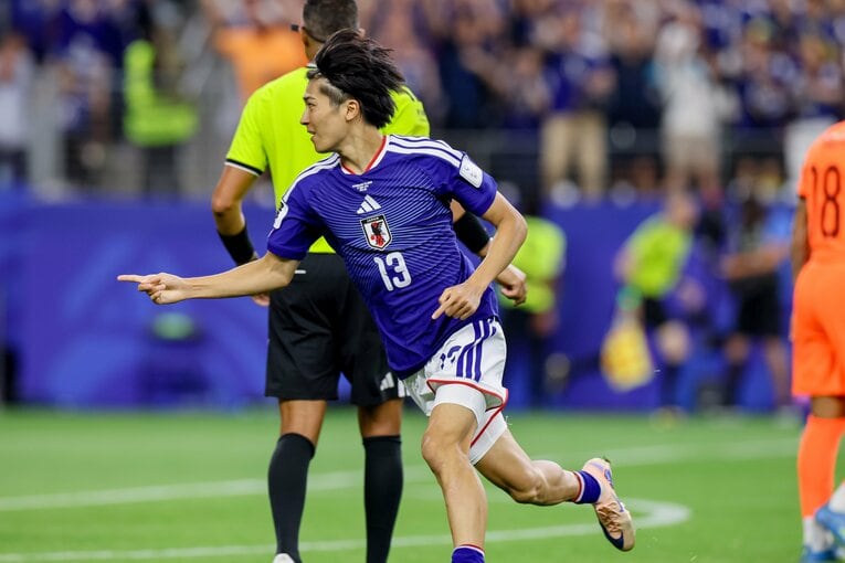 オランダ戦でゴールを決めた中村敬斗　©Kaoru Watanabe/JMPA