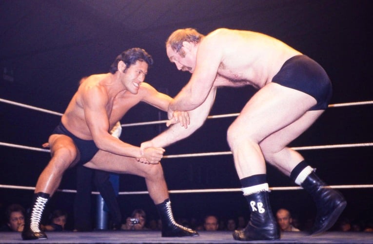「シュツットガルトの惨劇」として語り継がれるアントニオ猪木vsローラン・ボック　©東京スポーツ新聞社