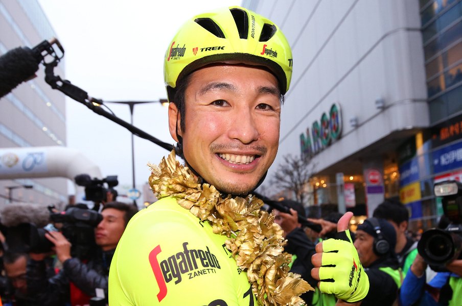 「月まで行ったんなら、もういいか」ロードレース界のレジェンド・別府史之が走り抜けた“38万キロ”の旅路<特別インタビュー><Number Web> photograph by Getty Images