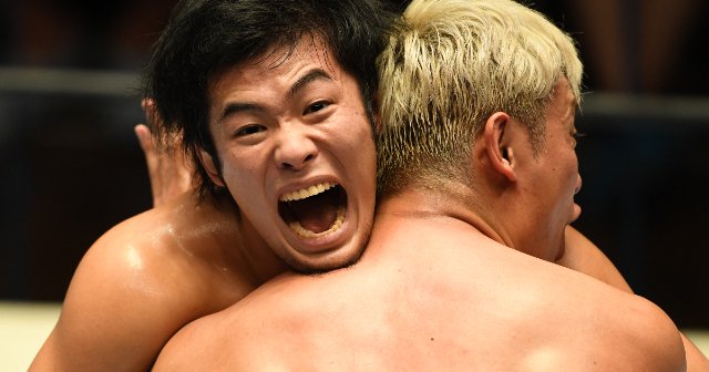 極上の悔しさを…」旅立つヤングライオン2人に立ち塞がったオカダ