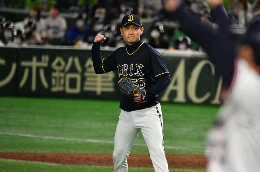 オリックス中嶋監督は大事な場面でなぜ「吉田凌」を起用した? 恐怖と闘いながら磨くスライダーと、“打たれた”日本シリーズの反省<Number Web> photograph by Hideki Sugiyama