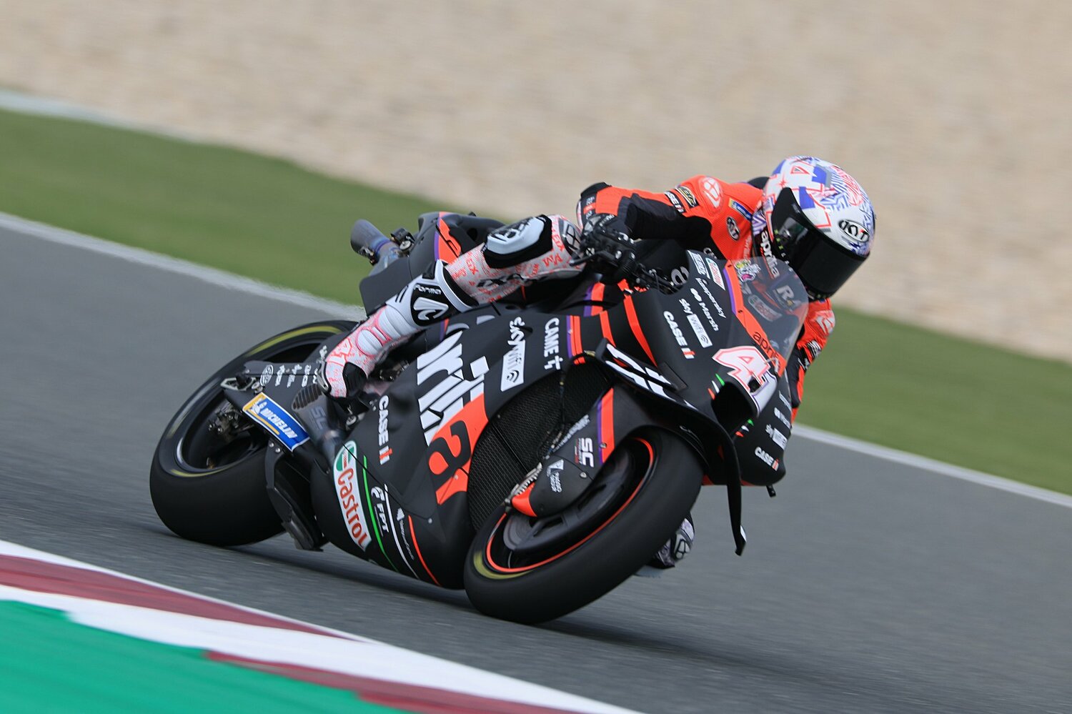 今季、MotoGPクラスで04年以来のファクトリー体制を敷いて参戦するアプリリア。初戦ではエスパルガロが4位入賞した