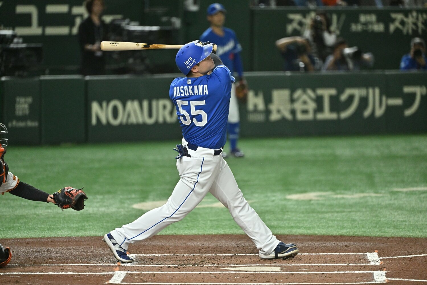 今やリーグを代表するスラッガーに成長した細川　©Hideki Sugiyama