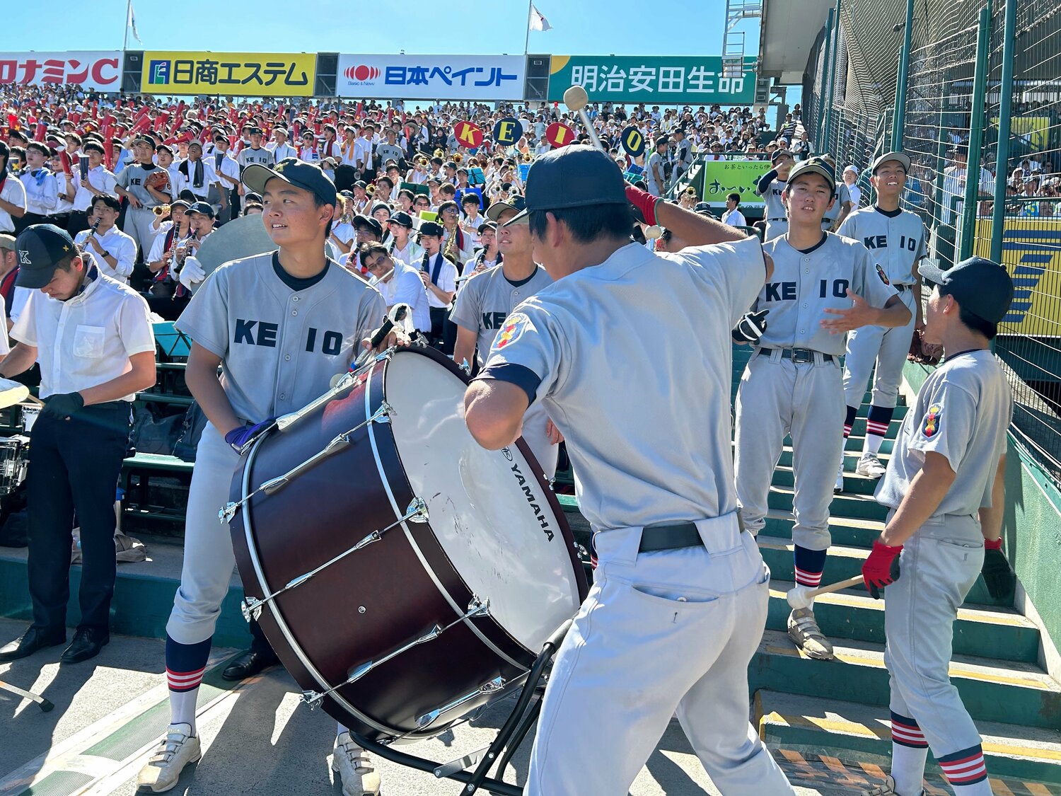 話題の「慶応アルプス」の様子 ©Yukiko Umetsu