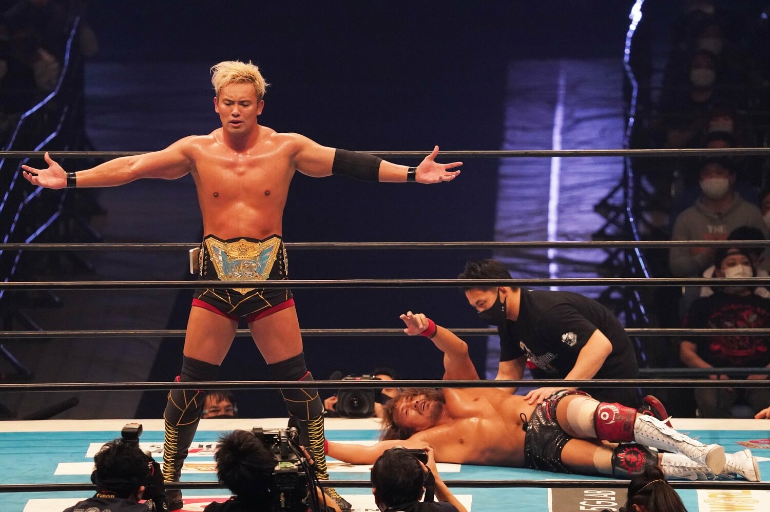 オカダは飯伏幸太との再戦までベルトを守り抜くことを誓った