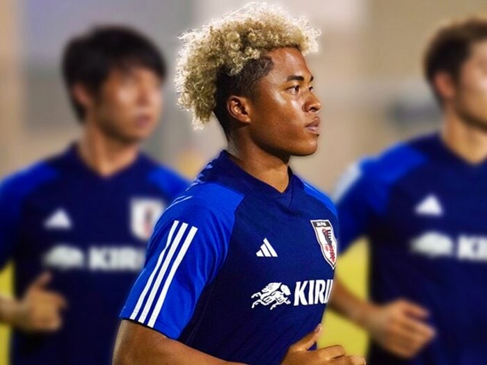 「25～26歳にはプレミアで」藤田譲瑠チマが語る“バランス型MFの理想”と10代で築いたベース「嘉人さんにはたくさん怒られましたけど…」＜Number Web＞ photograph by Atsushi Iio