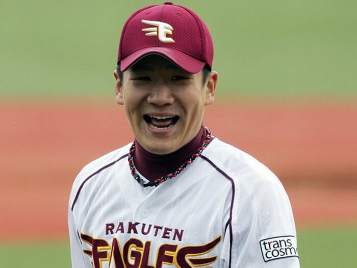 「まあ高校生、こんなもんだよね」田中将大18歳を打ち砕いた“楽天のベテラン二冠王”が驚き…初登板から3週間で「相手打者を見下ろしていた」＜Number Web＞ photograph by Hideki Sugiyama