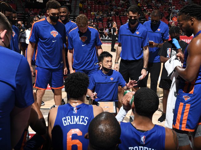 日本人初！ NBAサマーリーグでヘッドコーチを務めた吉本泰輔の“一歩