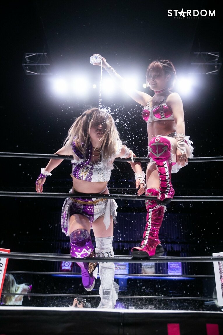 2021年4月、当時中野たむが保持していた「白いベルト」に挑戦したなつぽい　©STARDOM