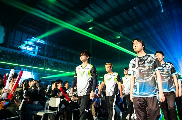 3000人級の観客を収容するのはどんな競技の大会でも難しい。「LJL」決勝戦の盛り上がりはそういう意味でも価値がある。 ／ photograph by 2019 Riot Games, Inc. All Rights Reserved