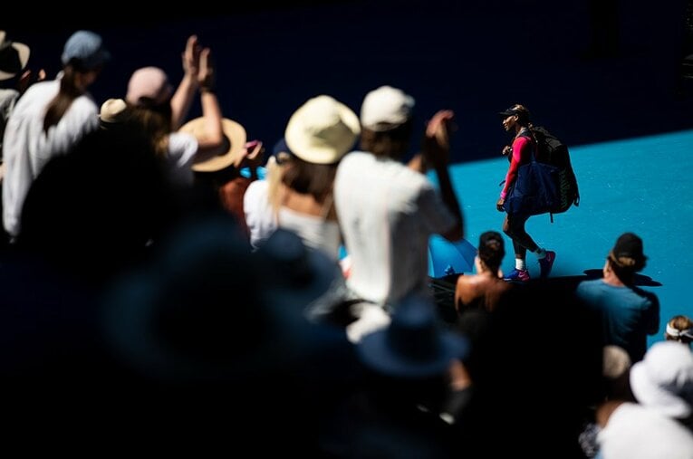 観客は拍手で退場するセリーナを送った©Getty Images