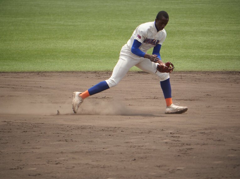 1年前は“ドラフト1位”と予想できなかった…ソフトバンクが指名公表「イヒネ・イツア」とは何者か？ 守備の名手は“課題あり”とキッパリ(7)